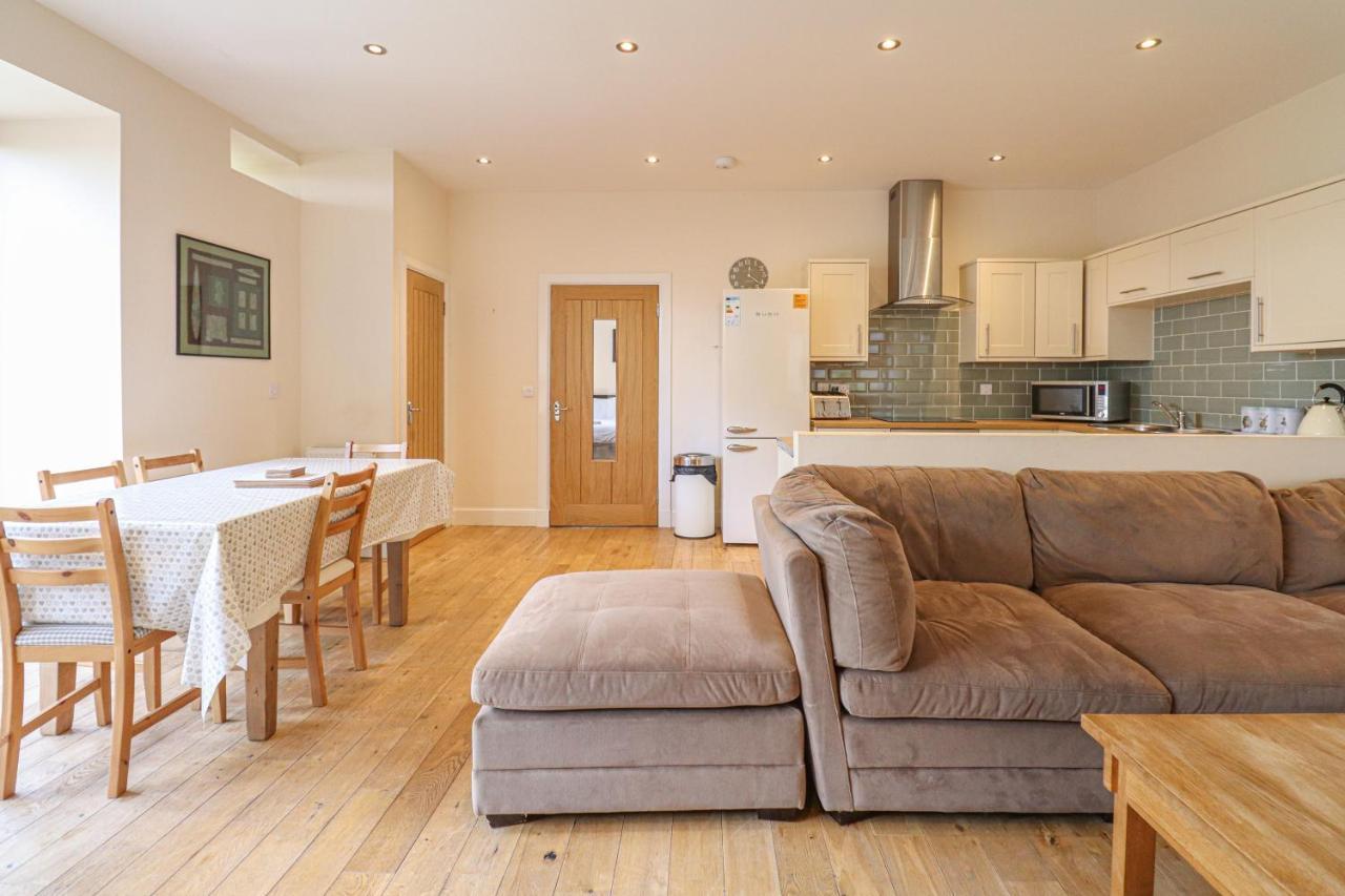 Fantastic Cottage In Loch Lomond National Park アレクサンドリア エクステリア 写真