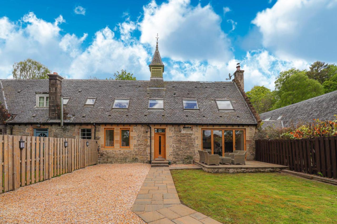 Fantastic Cottage In Loch Lomond National Park アレクサンドリア エクステリア 写真