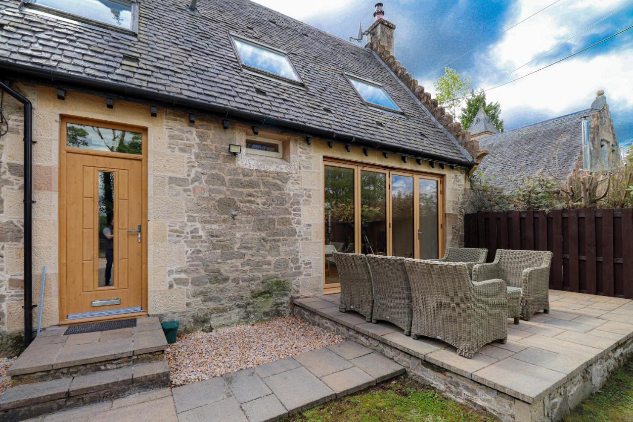 Fantastic Cottage In Loch Lomond National Park アレクサンドリア エクステリア 写真
