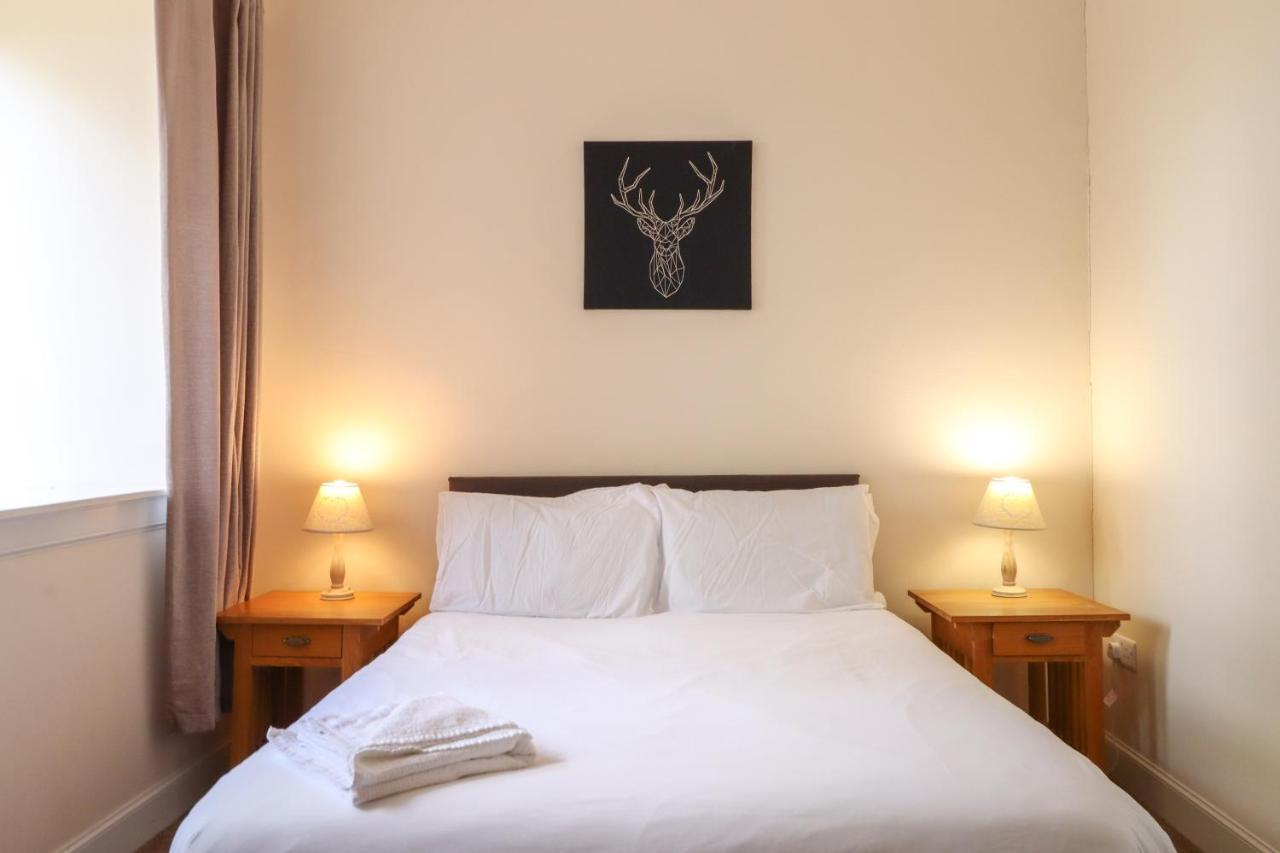 Fantastic Cottage In Loch Lomond National Park アレクサンドリア エクステリア 写真
